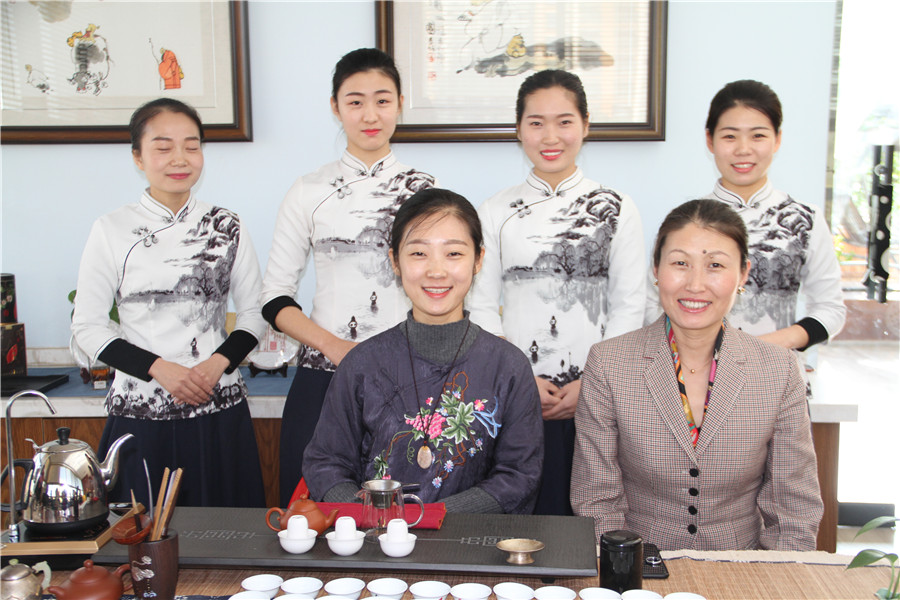 中基華《成長課堂》第一篇： 三劍茶藝帶我習(xí)茶(圖1)